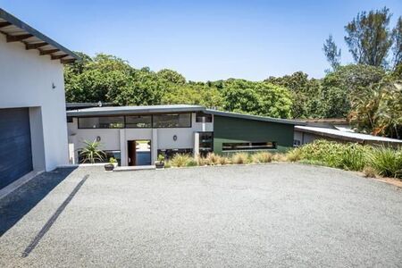 4 Bedroom House in Salt Rock