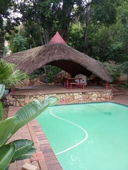 5 Bedroom House in Constantia Kloof