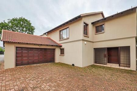 4 Bedroom House in Menlo Park