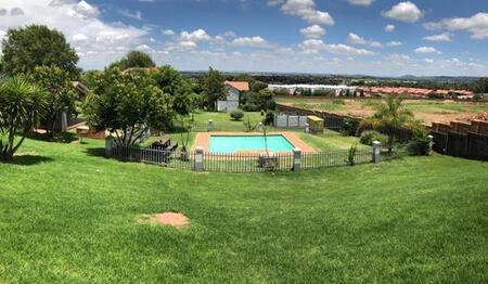 2 Bedroom Simplex in Rietvalleirand