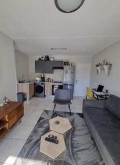 1 Bedroom Apartment in Linbro Park