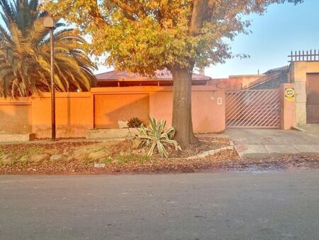 1 Bedroom House in Rosettenville