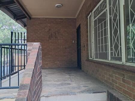 2 Bedroom House in Bezuidenhout Valley