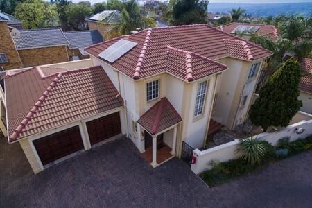 4 Bedroom Townhouse in Olivedale