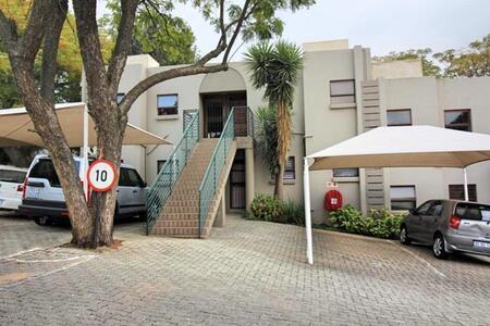 1 Bedroom Apartment in Paulshof