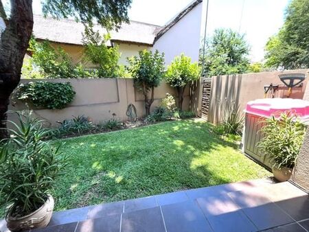 2 Bedroom Townhouse in Douglasdale