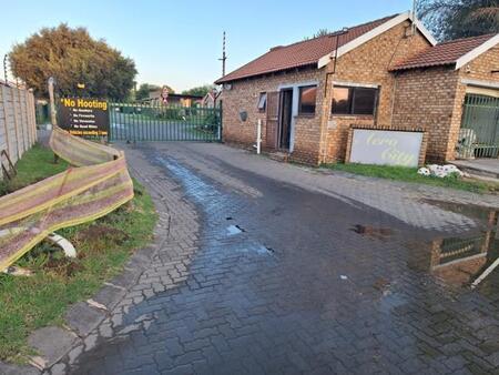 2 Bedroom Townhouse in Rhodesfield