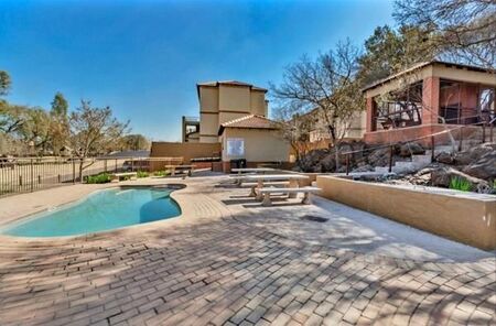 2 Bedroom Townhouse in Castleview