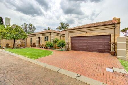 3 Bedroom Townhouse in Bartlett