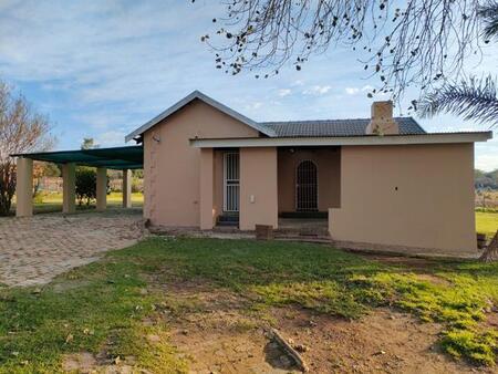 3 Bedroom House in Mnandi Ah