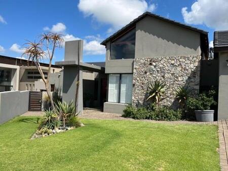 4 Bedroom House in Copperleaf