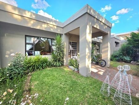 2 Bedroom Apartment in Eden