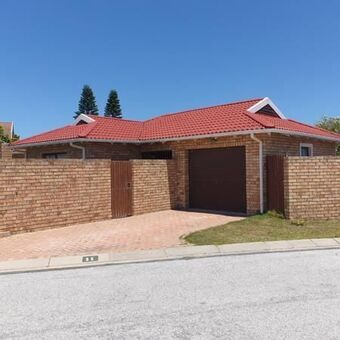 3 Bedroom Townhouse in Summerstrand