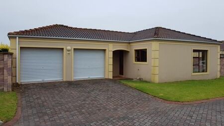 3 Bedroom Townhouse in Lorraine