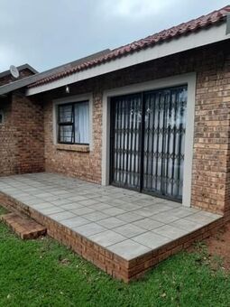 1 Bedroom Apartment in Zwartkop