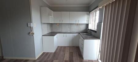 1 Bedroom Flat in Vredenburg
