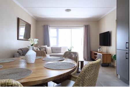 2 Bedroom Apartment in Langeberg Ridge