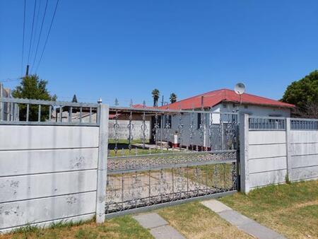 2 Bedroom House in Ruyterwacht