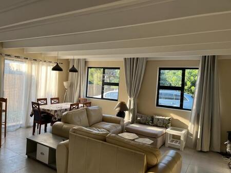 3 Bedroom House in Hout Bay and surrounds