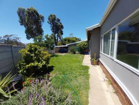 3 Bedroom House in Strand South