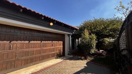 3 Bedroom house to rent in Rosslyn, Akasia