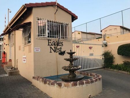 2 Bedroom townhouse - sectional to rent in Primrose Hill, Germiston