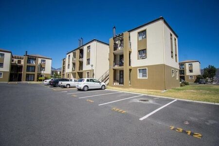 2 Bedroom apartment to rent in Guldenland, Strand