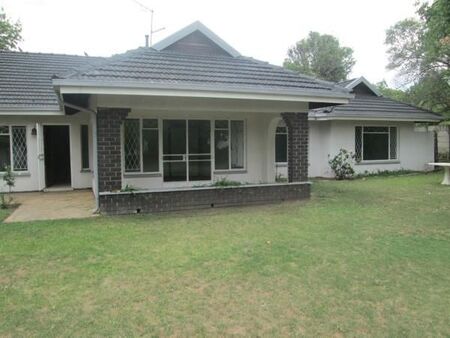 5 Bedroom House in Wendywood