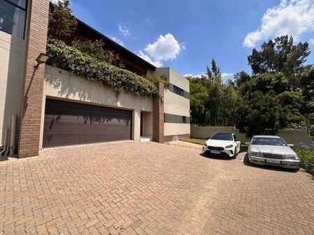 2 Bedroom Apartment in Bryanston