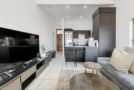 2 Bedroom Apartment in Bryanston