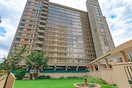 2 Bedroom Apartment in Parktown