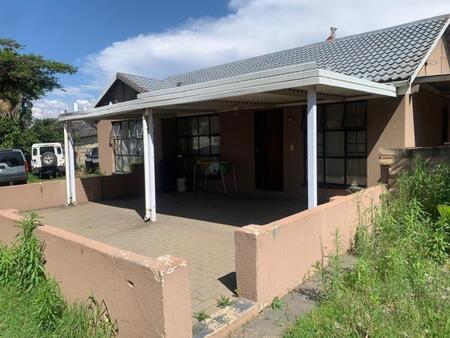 2 Bedroom House in Bloubosrand