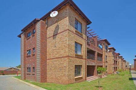 2 Bedroom Apartment in Bergbron