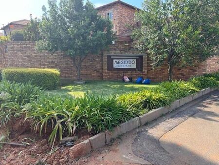3 Bedroom Townhouse in Sundowner