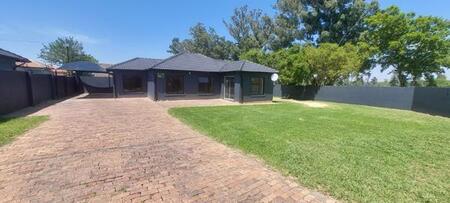 3 Bedroom House in Alveda