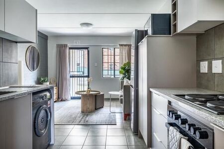 2 Bedroom Apartment in Mondeor