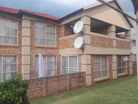 2 Bedroom Townhouse in Liefde en Vrede