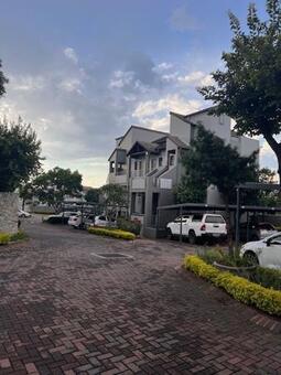 1 Bedroom Flat in Sunninghill