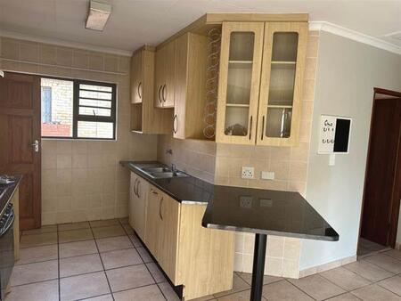 2 Bedroom Apartment in Fourways Gardens