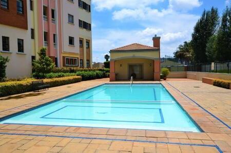 2 Bedroom Apartment in Bedford Gardens