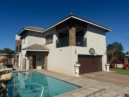 3 Bedroom House in Meyerton Central