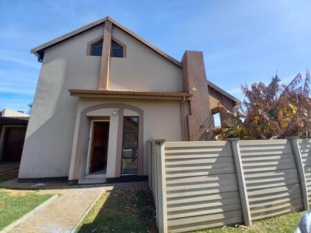 3 Bedroom Duplex in Vanderbijlpark Se