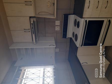 3 Bedroom Flat in Rhodesfield