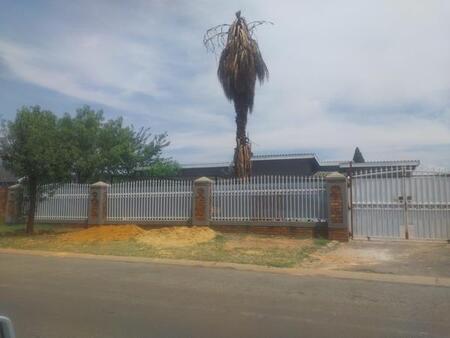 5 Bedroom House in Leondale