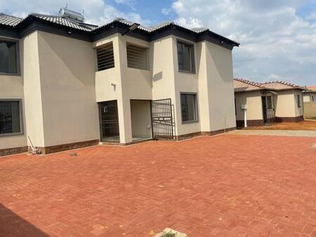 Bachelor apartment in Dawnpark