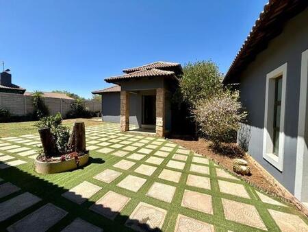 4 Bedroom House in Cloverdene