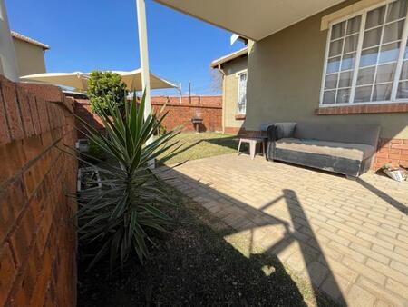 3 Bedroom Townhouse in Kosmosdal