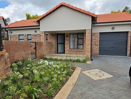 2 Bedroom Townhouse in Hennopspark
