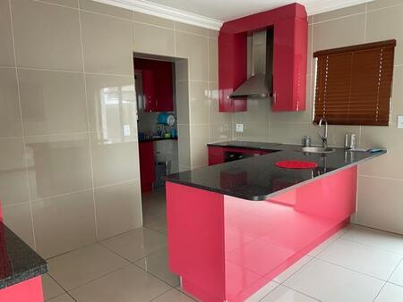 3 Bedroom Townhouse in Thatchfield