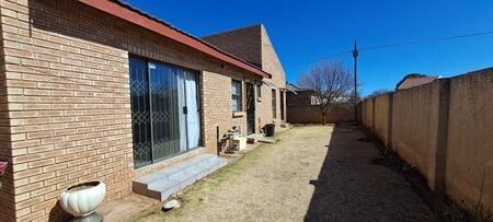 1 Bedroom Apartment in Panorama